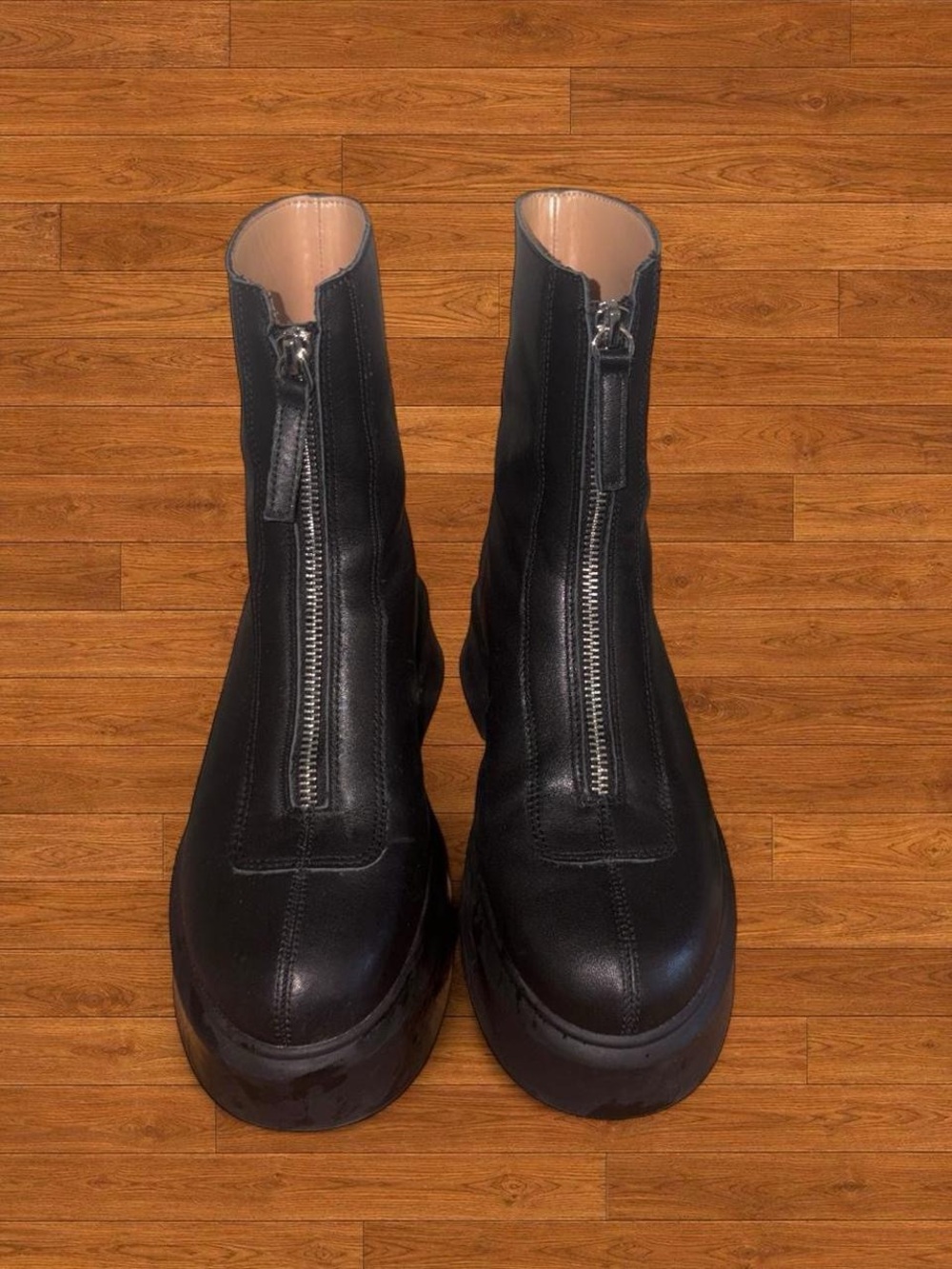 Steve Madden Black Front-Zip Leather Ankle Boots